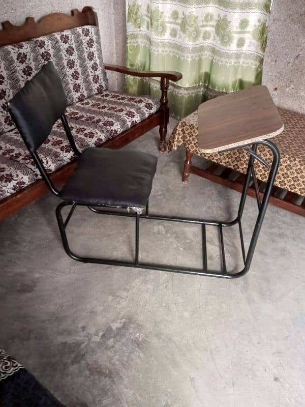 Namaz wali chair Available ha in attock 1