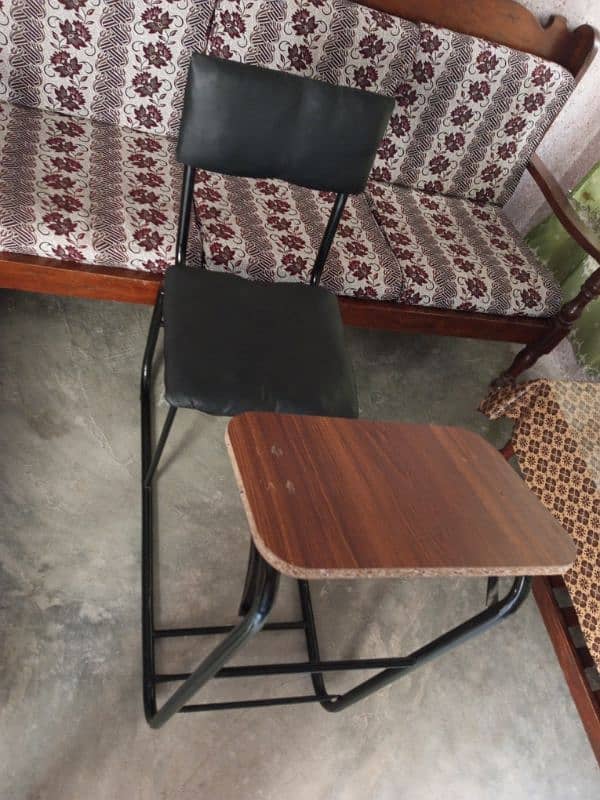 Namaz wali chair Available ha in attock 3