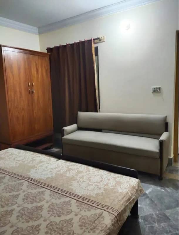 Fully furnished apartment flat for rent Madina town college Road Faisalabad 11