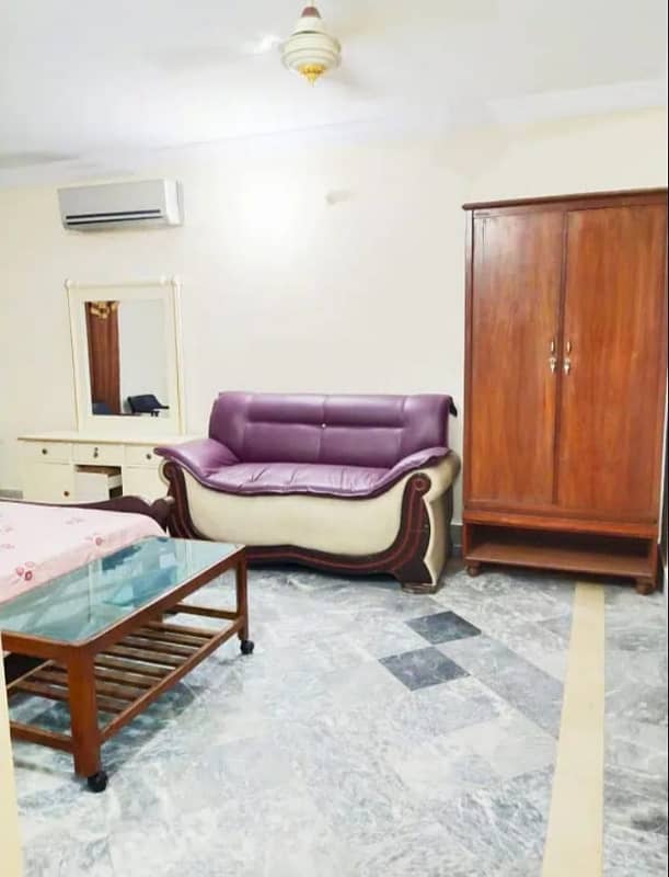 Fully furnished apartment flat for rent Madina town college Road Faisalabad 18