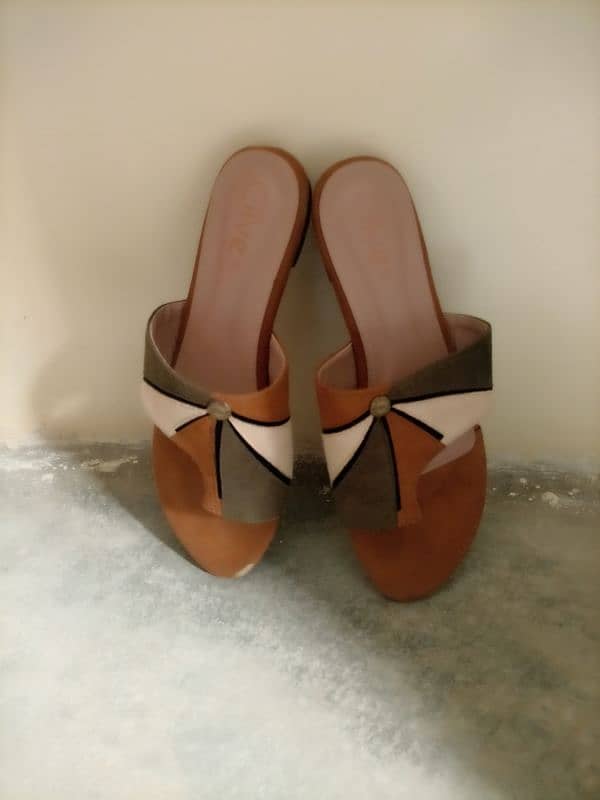 slippers in very good condition 1