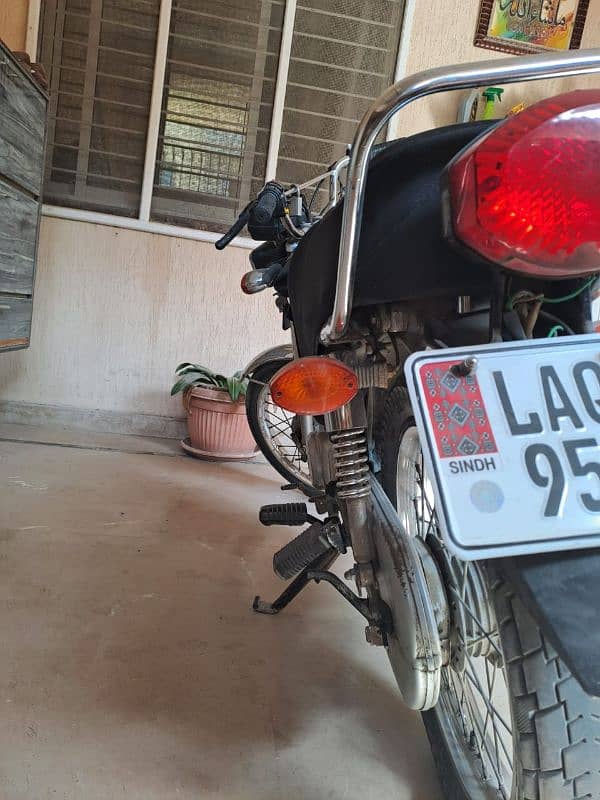 Larkana Registration Honda CG125 2018 model 7