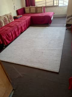 ceetre piece carpet neet and cleean condition good