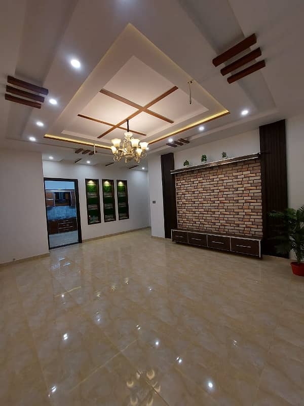 10 Marla Brand New House For Rent In Tech Town Satiana Road 16