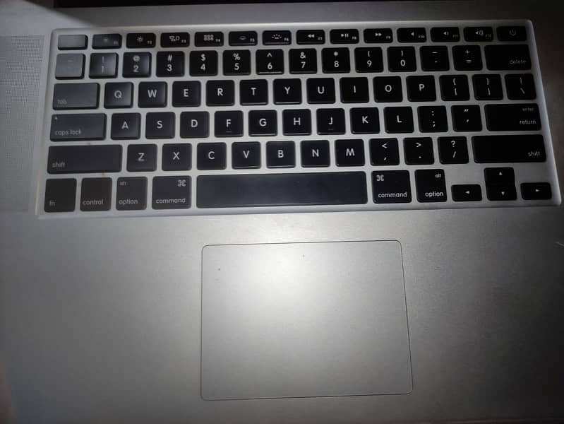 macbook pro mid 2015 4