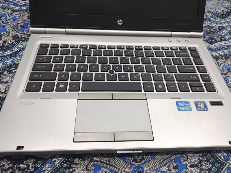 HP Core i5 Elitebook 4/250gb 1