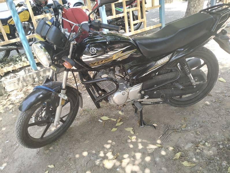 First Owner YB125Z-DX 2021 like new bike 0