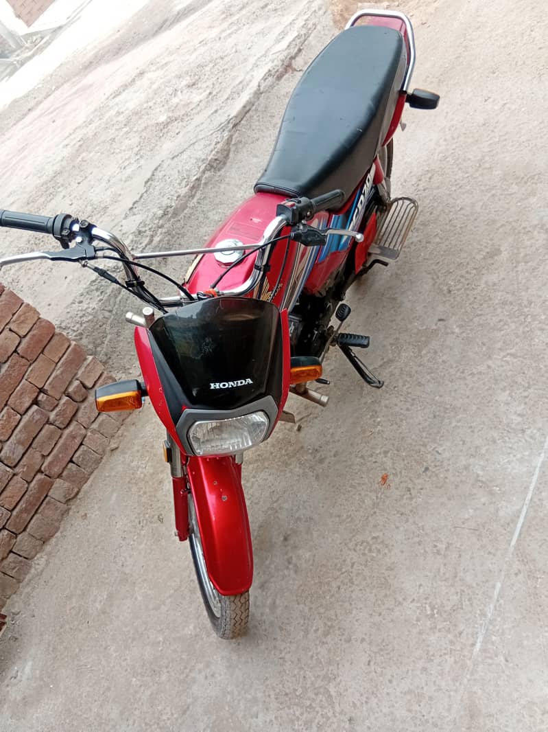 Honda CD 70 2020 3