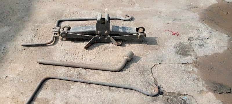 car jack 2 rods and pana 1