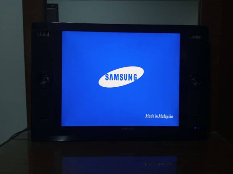 21'inch tv for sale || Price:12000 || for more detail do inbox me 1