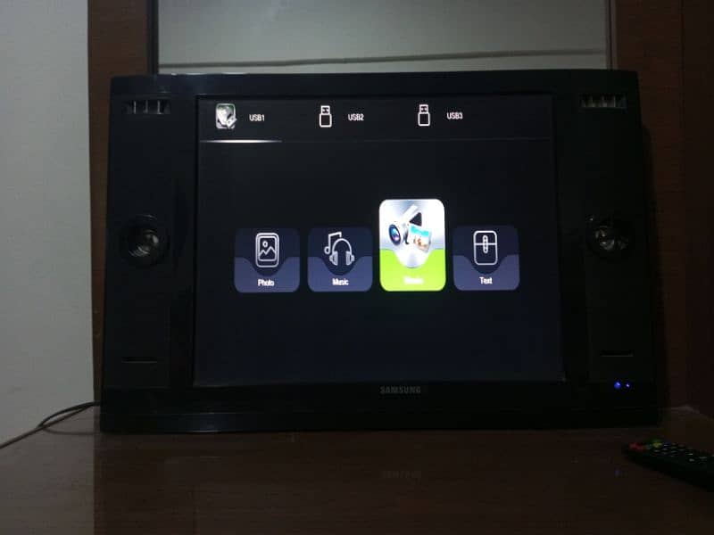 21'inch tv for sale || Price:12000 || for more detail do inbox me 3