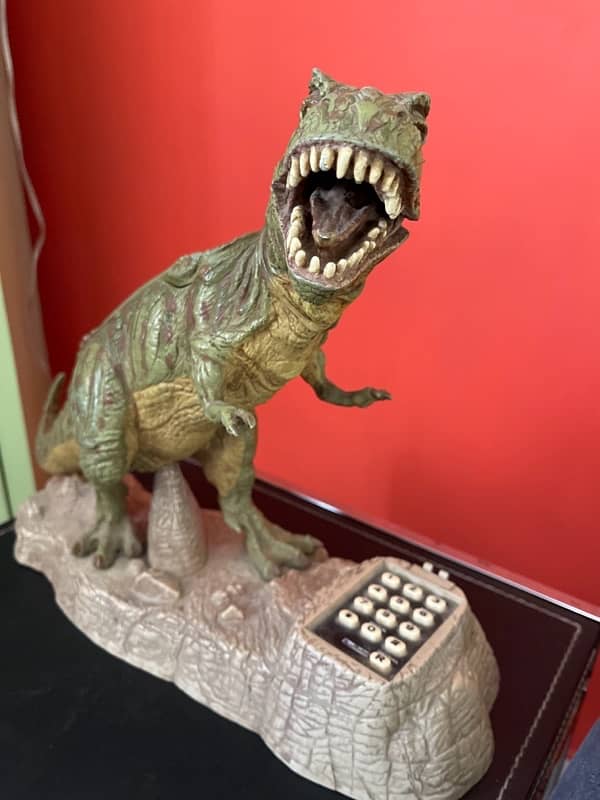 dinasaur phone 1