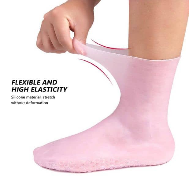 Silicone moisturizing socks 1