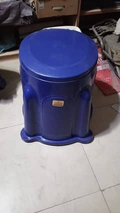 Jumbo Commode