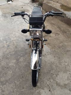 Honda self start special edition gold new