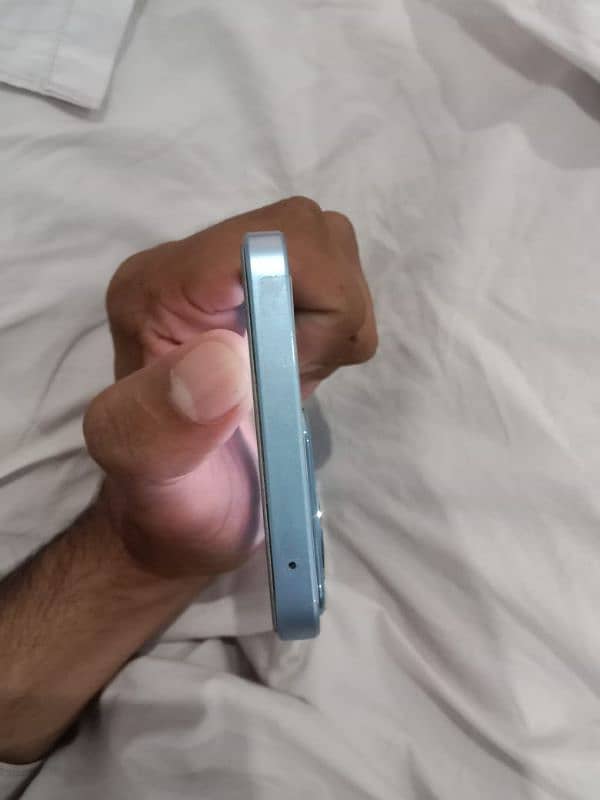 Oppo Reno 11f 5g condition 10/10 only 4 months use 3