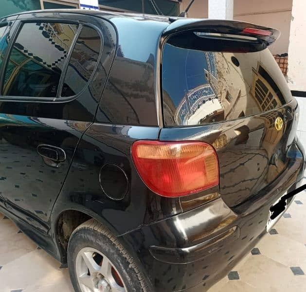 Toyota Vitz 2004 1