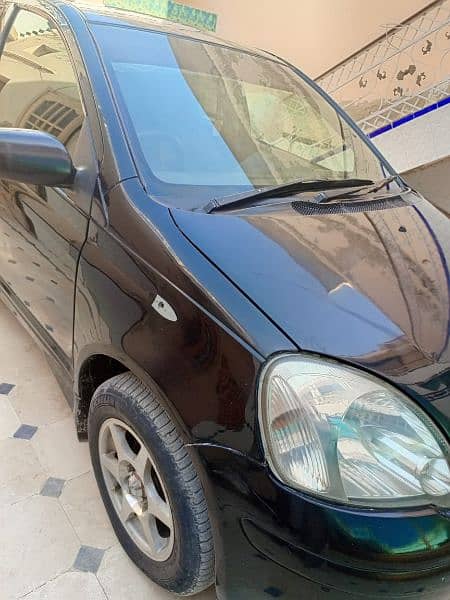 Toyota Vitz 2004 5