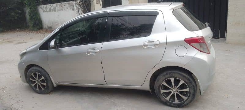 Toyota Vitz 2013 2