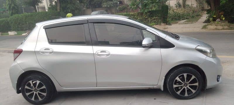 Toyota Vitz 2013 3