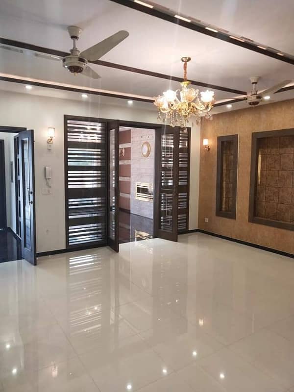 12 Marla House Islamabad G 13 old 2 Years 6 Bedroom Attach Washroom VIP Location 5