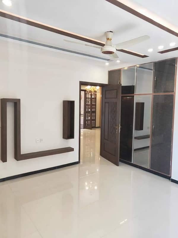 12 Marla House Islamabad G 13 old 2 Years 6 Bedroom Attach Washroom VIP Location 11