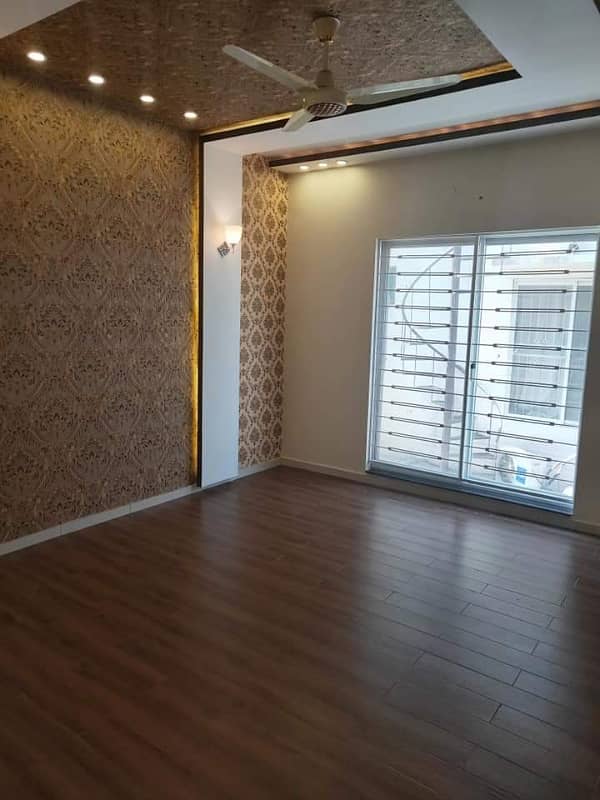 12 Marla House Islamabad G 13 old 2 Years 6 Bedroom Attach Washroom VIP Location 19