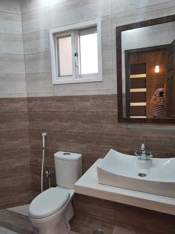 12 Marla House Islamabad G 13 old 2 Years 6 Bedroom Attach Washroom VIP Location 26