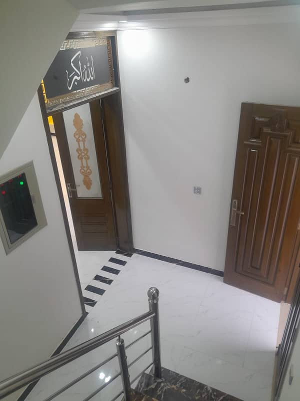 10 Marla Triple Storey House For Sale 9