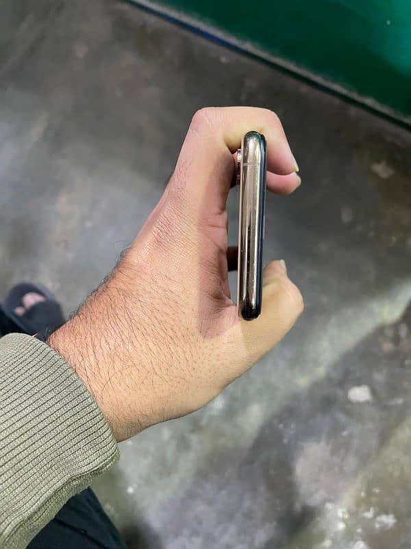 iphone xs  non pta 5