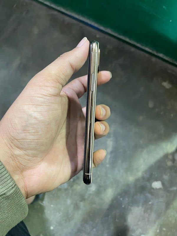 iphone xs  non pta 7