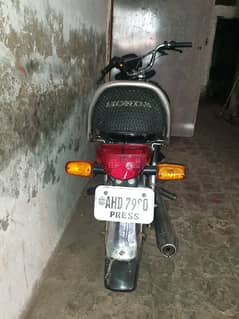 Honda 70 Black