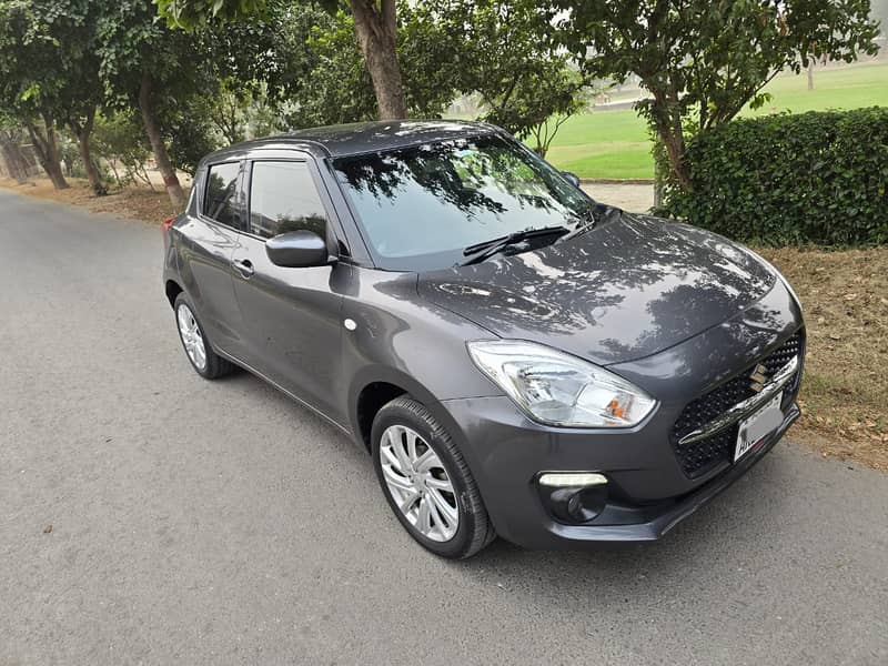 Suzuki Swift 2022 Gl CVT  like brand New 9