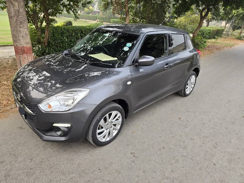 Suzuki Swift 2022 Gl CVT  like brand New 15