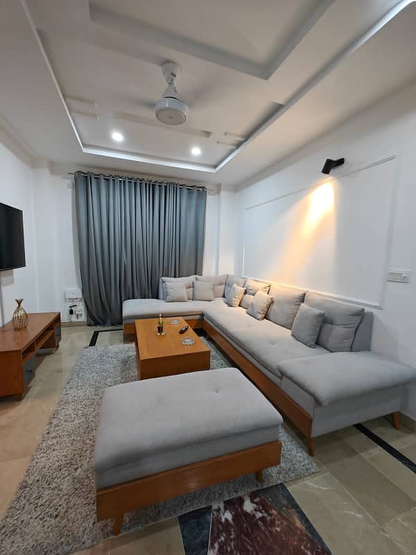 Perday and weekly basis 2 bed luxury apartments available on rent 13