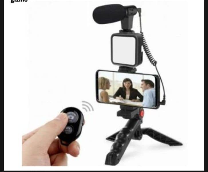 vlogging kit with Bluetooth button 0