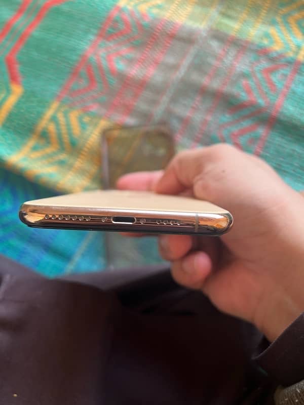 IPhone 11 PRO MAX non-pta 6