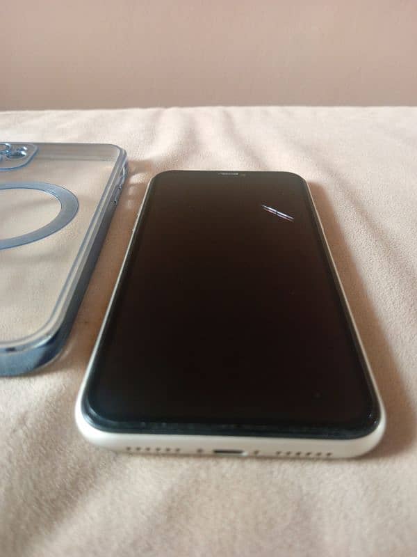 Apple Iphone 11 128gb PTA Approved 6