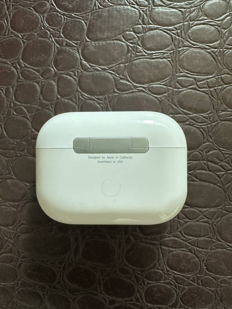 Leftovers Apple Air pods Pro 2 Design in California With MagSafe Char 2