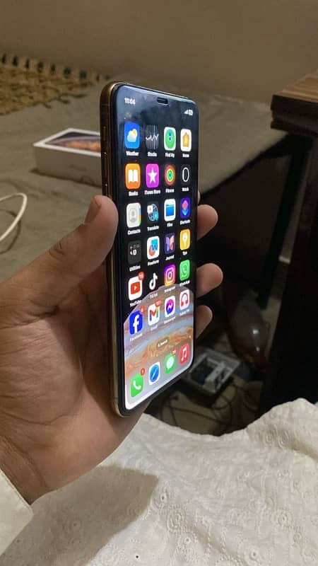 iPhone XS Max 256GB Factory Unlocked Gold 10/10 Mint 03056896805 1