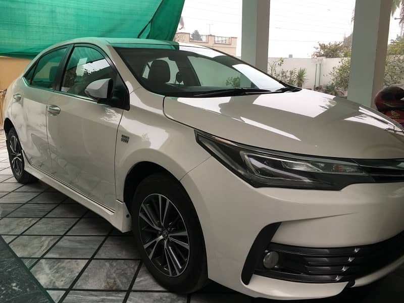 Toyota Altis Grande 2018 1