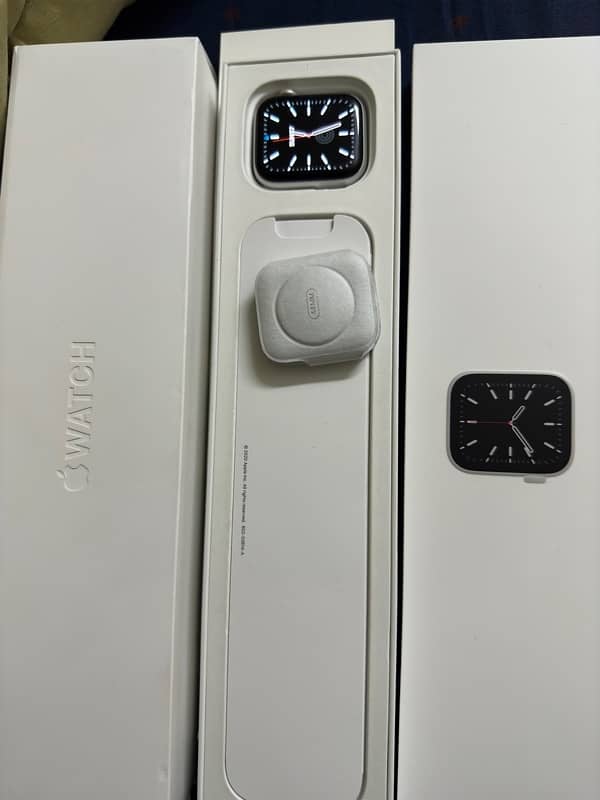 Apple Watch Series 6 44mm GPS Silver 1