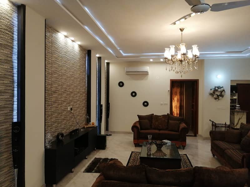 1 Kanal Fully Furnished House For Rent in Bahria Town Lahore. 23