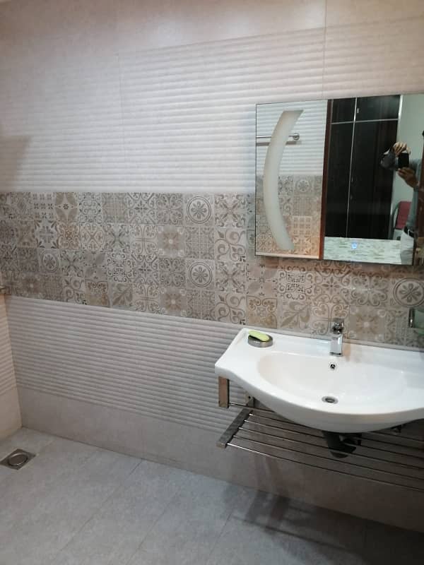 1 Kanal Fully Furnished House For Rent in Bahria Town Lahore. 25