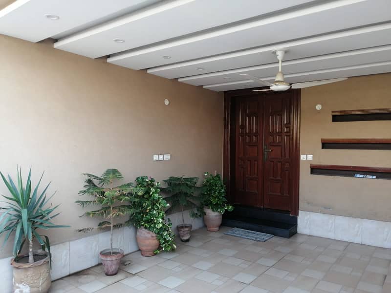 1 Kanal Fully Furnished House For Rent in Bahria Town Lahore. 28