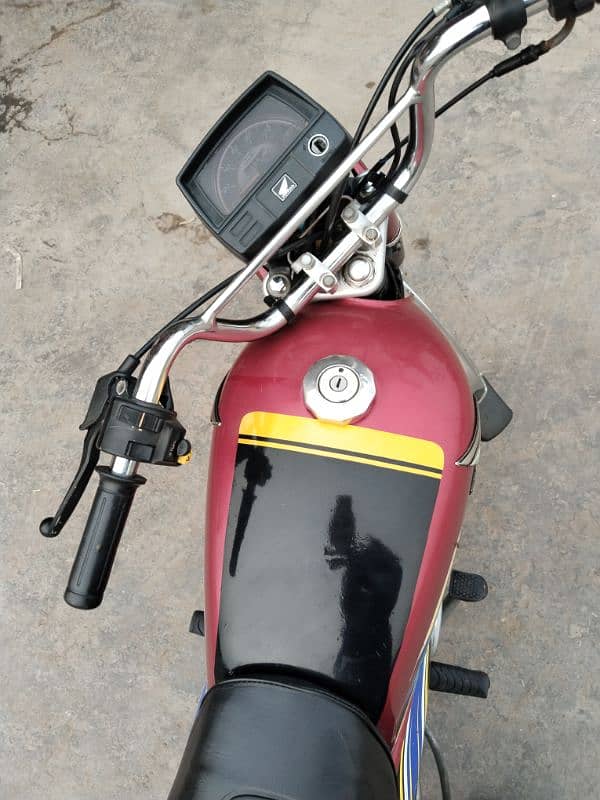 Honda 21model /03059828439/urgent sell original bike 6