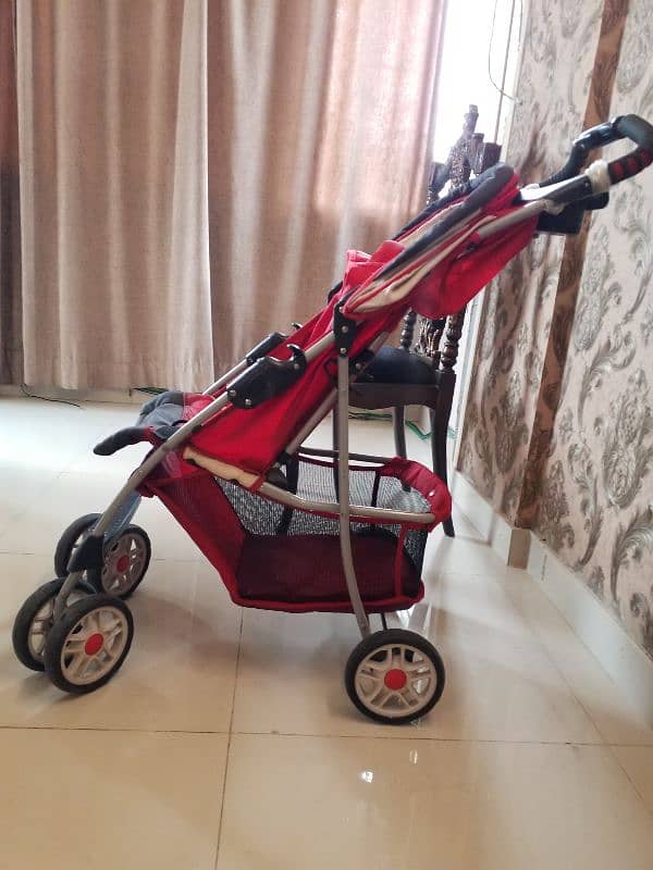 zubaidas baby pram 3