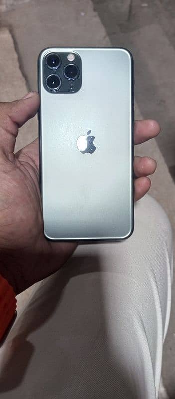 I phone 11 pro full ok 10/10 lush 64gb jv 03087144371 WhatsApp 1