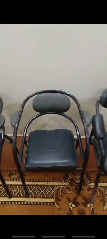 6 office visitor chairs (Iron) 1