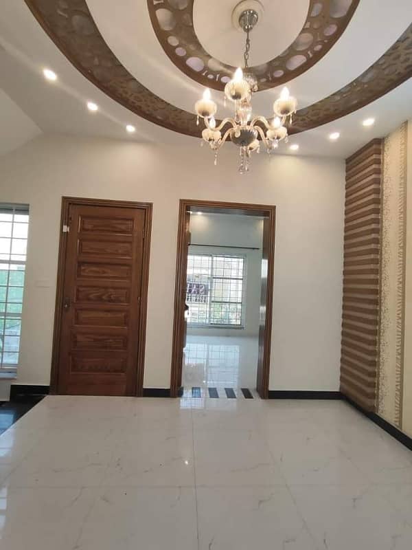 5 Marla House For Rent in Bahria Town Lahore. 3